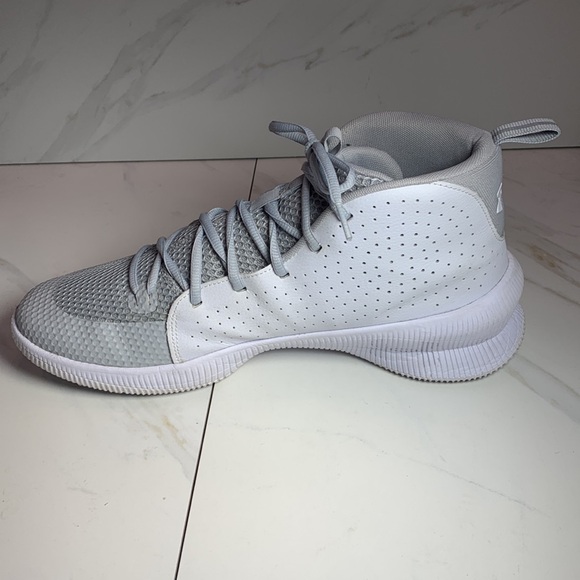 Under Armour Jet 2019 Basketball Shoes White and Gray Size 12 - Picture 7 of 9